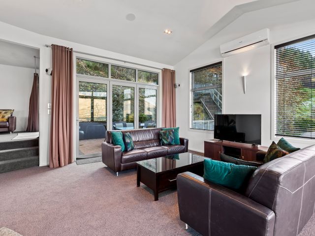 Paradise Peaks - Queenstown Holiday Home - 1104796 - photo 3