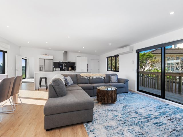 Tuturu Bliss - Ruakākā Holiday Home - 1107313 - photo 2