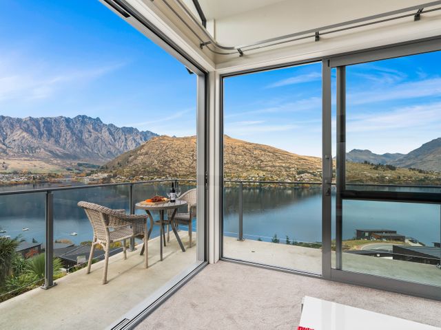 Lakeview Retreat - Queenstown Holiday Home - 1107815 - photo 4