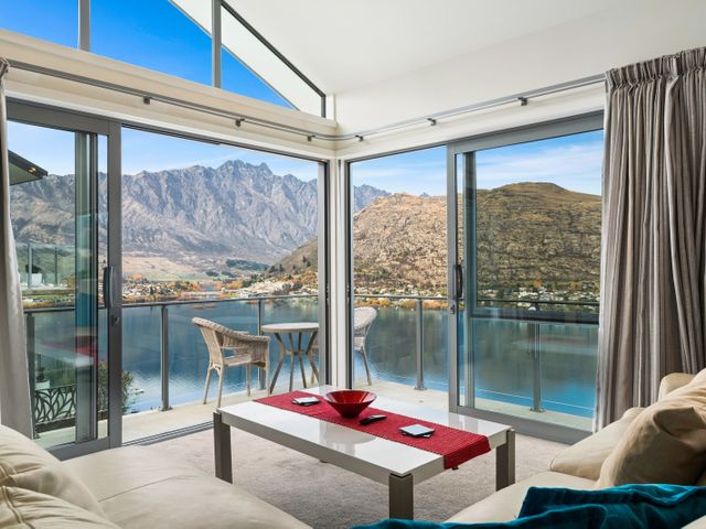 Lakeview Retreat - Queenstown Holiday Home - 1107815 - photo 3