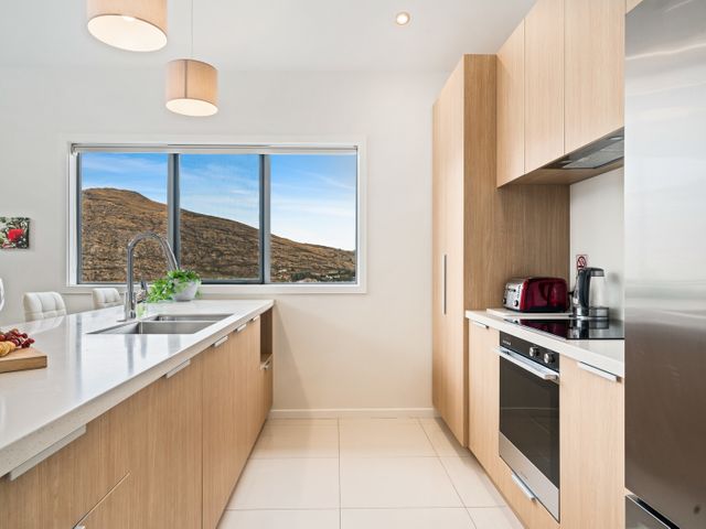 Lakeview Retreat - Queenstown Holiday Home - 1107815 - photo 5