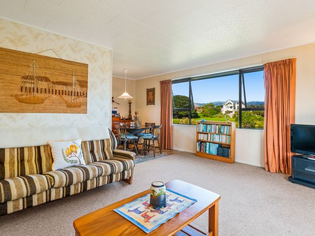 Waikanae Waves - Waikanae Beach Holiday Home - 1108772 - photo 3