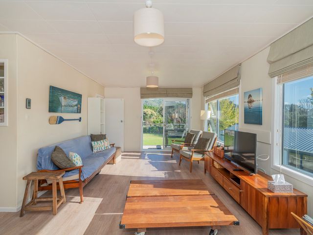 Hahei Kiwi Bach - Hahei Holiday Home - 1109335 - photo 3