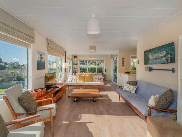 Hahei Kiwi Bach - Hahei Holiday Home - 1109335 - photo 2