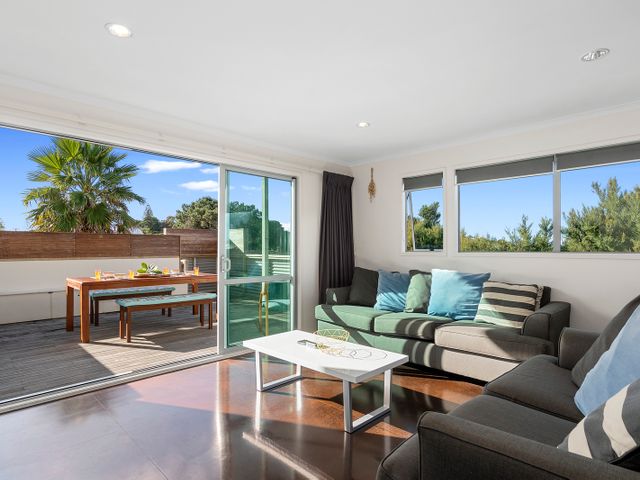 The Nautical Bach - Mangawhai Heads Holiday Home - 1109572 - photo 2