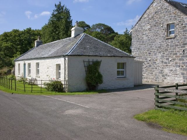 Achaglachgach Cottage - 1110750 - photo 1