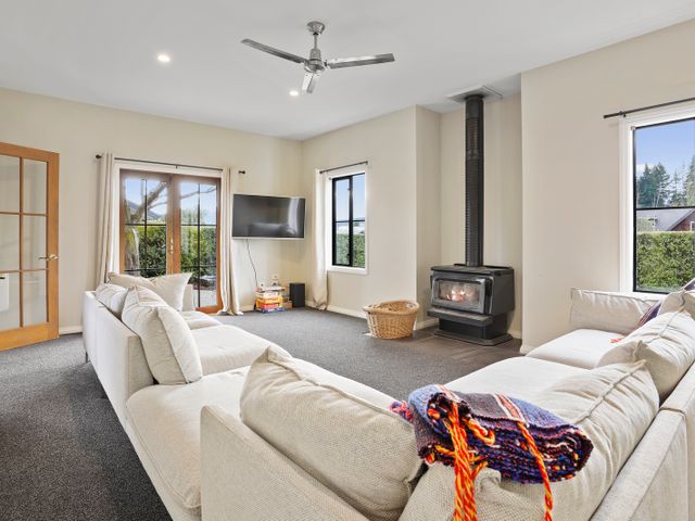 Kokomea House - Wanaka Holiday Home - 1112182 - photo 4