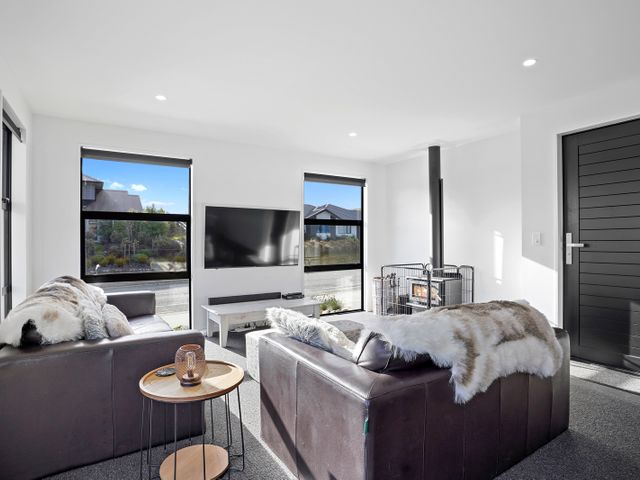 Paradise Point - Wānaka Holiday Home - 1112183 - photo 2