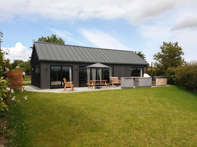 Pluckham Lodges