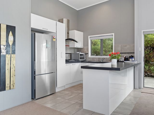 Sea View Cottage – Ruakaka Holiday Cottage - 1114899 - photo 5