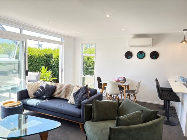 Treasure on Tuscan - Martinborough Holiday Home - 1116011 - photo 3