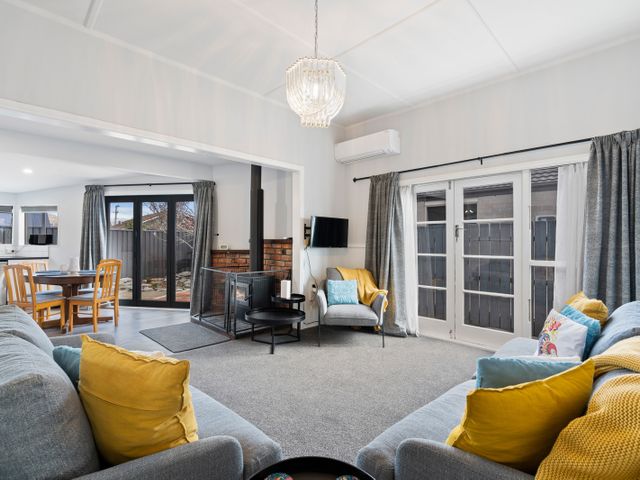 Lake Dunstan Cottage - Cromwell Holiday Home - 1118737 - photo 3