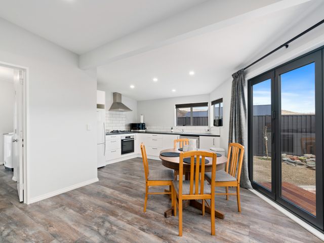 Lake Dunstan Cottage - Cromwell Holiday Home - 1118737 - photo 5