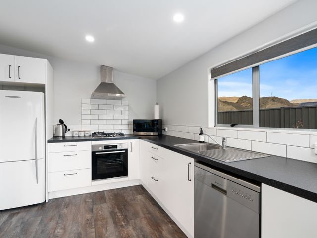 Lake Dunstan Cottage - Cromwell Holiday Home - 1118737 - photo 4