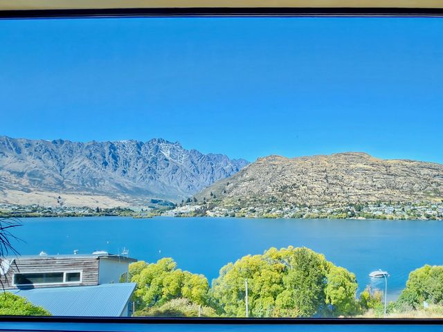Picture Perfect - Queenstown Holiday Home - 1121019 - photo 1