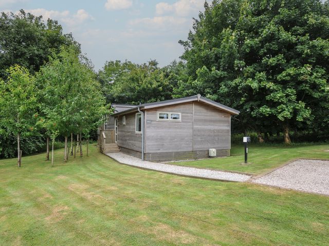 24 Meadow Retreat