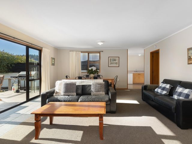 Downtown Delight - Wanaka Holiday Home - 1121745 - photo 3