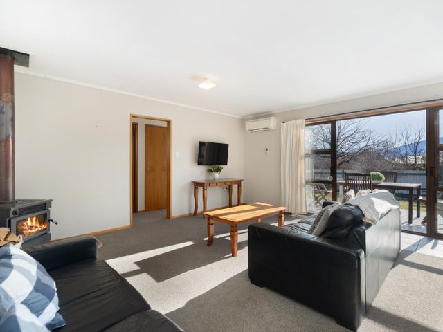 Downtown Delight - Wanaka Holiday Home - 1121745 - photo 4