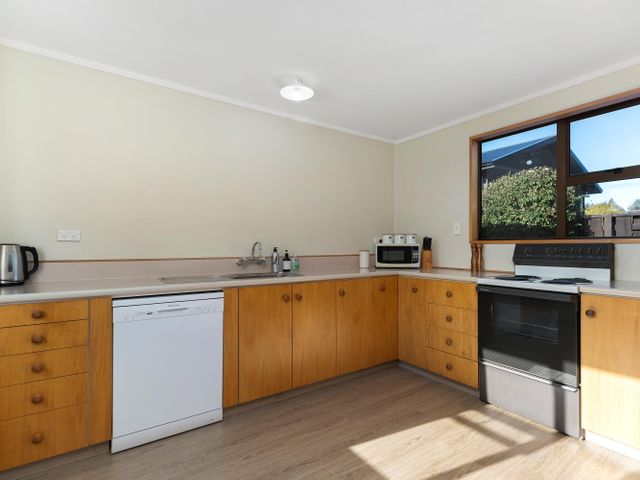 Downtown Delight - Wanaka Holiday Home - 1121745 - photo 5