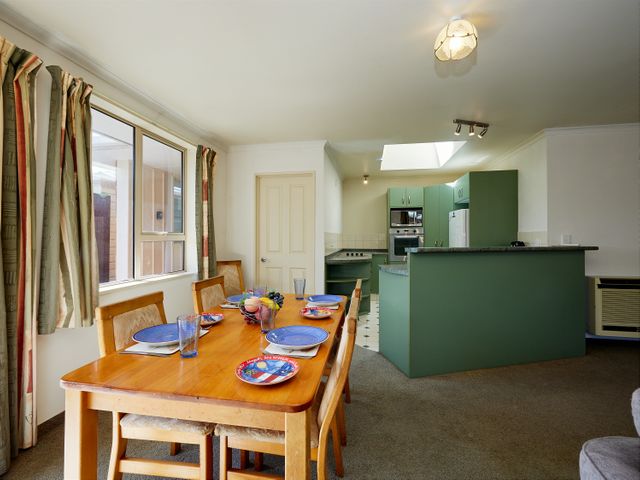 Torquay Central  – Kaikoura Holiday Home - 1122594 - photo 3
