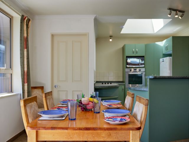 Torquay Central  – Kaikoura Holiday Home - 1122594 - photo 4