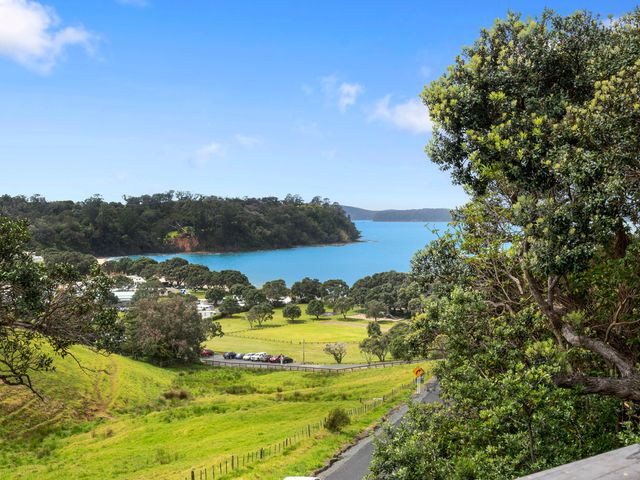 Pohutukawa Paradise - Martins Bay Holiday Home - 1122930 - photo 2