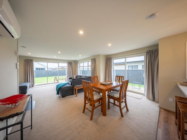 Fiordland Getaway - Te Anau Holiday Home - 1123965 - photo 3