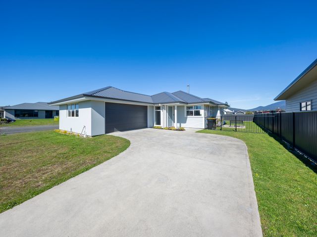 Fiordland Getaway - Te Anau Holiday Home - 1123965 - photo 3