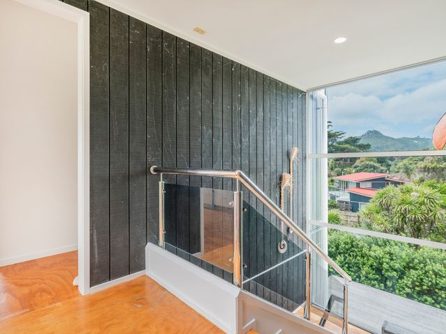 Black House Lookout - Kuaotunu Holiday Home - 1124403 - photo 4