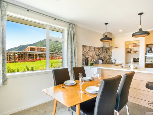 Matenga Townhouse - Waikanae Holiday Home - 1125156 - photo 3