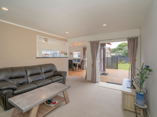 Beach House on Hetherington - Whangamata Home - 1125254 - photo 3