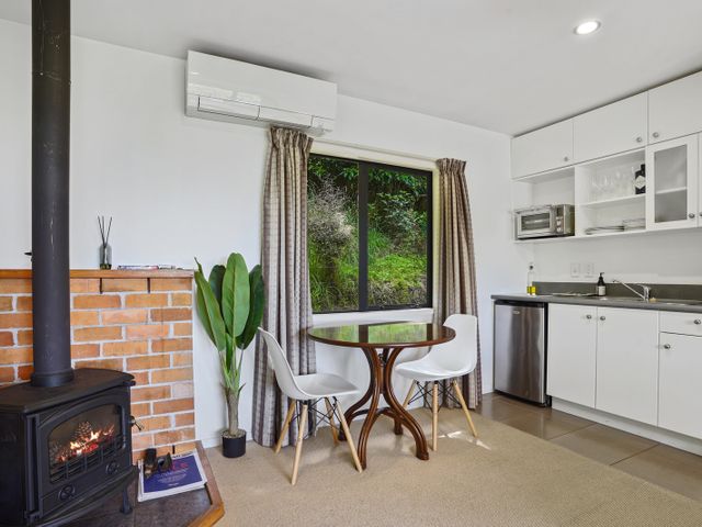 Bushside Cottage - Akaroa Holiday Home - 1125662 - photo 5