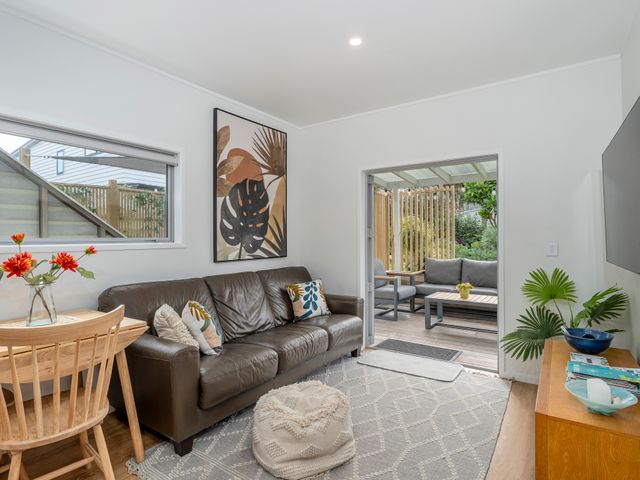 Coast Awhile - Whangamata Holiday Home - 1125888 - photo 5