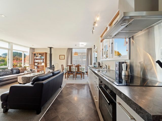 The Orchard House - Turangi Holiday Home - 1128469 - photo 5