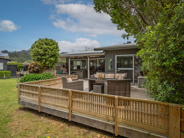 Kon Tiki Retreat - Whiritoa Beach Holiday Home - 1128801 - photo 4