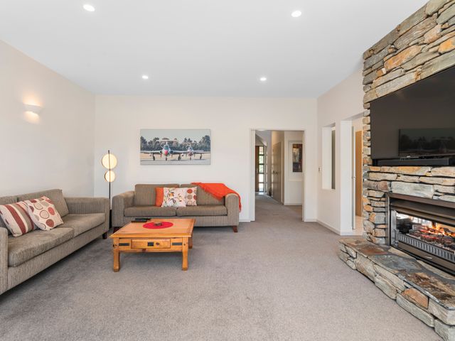 Heritage Villa 10 - Wanaka Holiday Home - 1128949 - photo 3