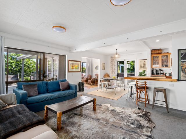 Kings Drive - Wanaka Holiday Home - 1128952 - photo 2