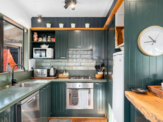 Kings Drive - Wanaka Holiday Home - 1128952 - photo 5