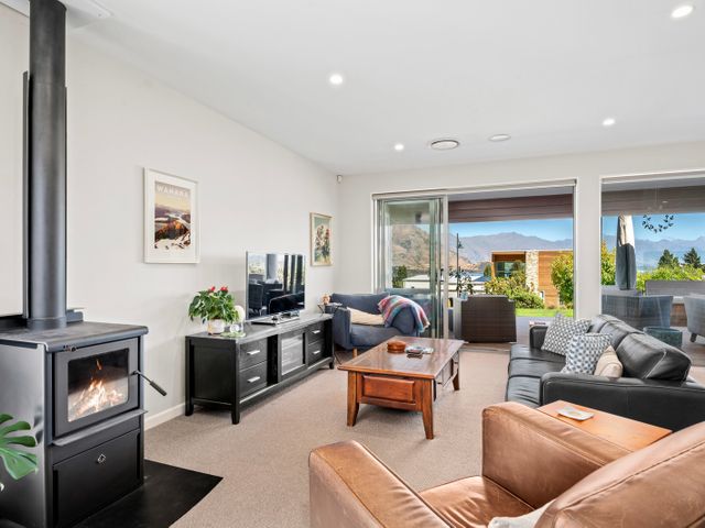 Lake Vista Retreat - Wanaka Holiday Home - 1128953 - photo 4