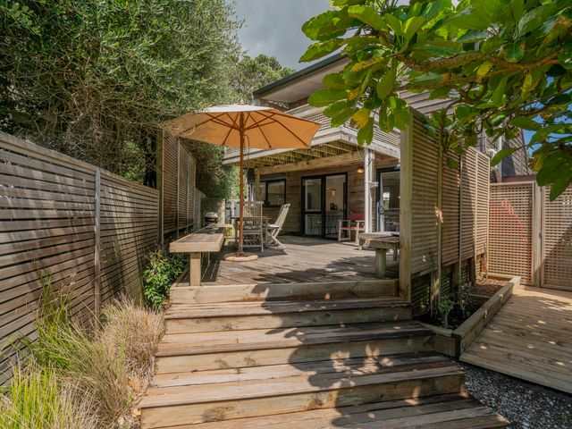 Beach Road Beauty - Pauanui Holiday Home - 1130411 - photo 2