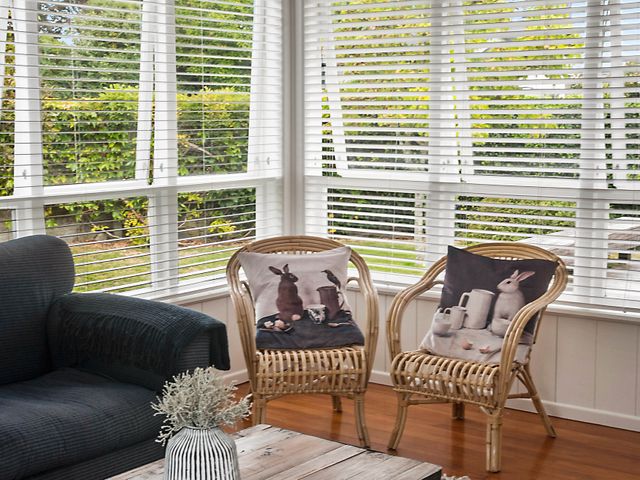 Mid-Century Charm - Taupo Holiday Home - 1130771 - photo 5