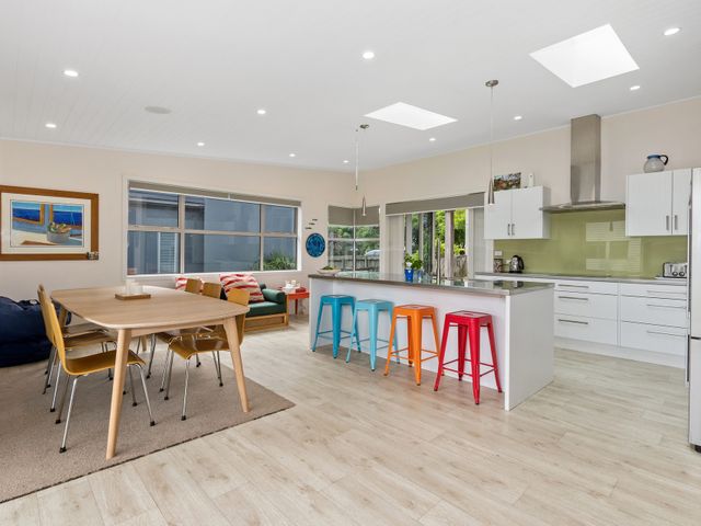 Matapouri Family Retreat - Matapouri Holiday Home - 1131732 - photo 3