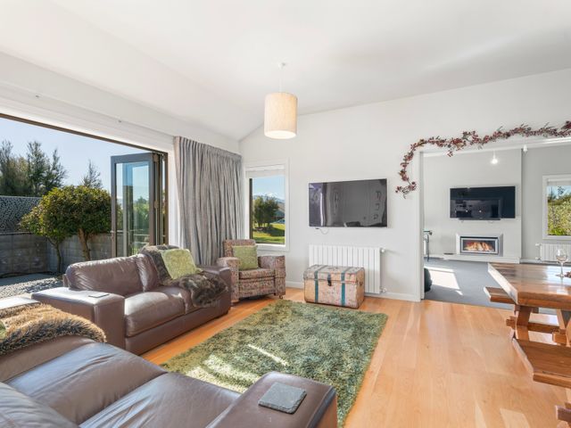 Cedar Sanctuary - Albert Town Holiday Home - 1132342 - photo 3