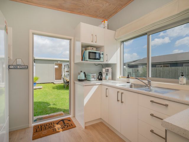 Kōpuha on Rangiora - Matarangi Holiday Home - 1133751 - photo 4