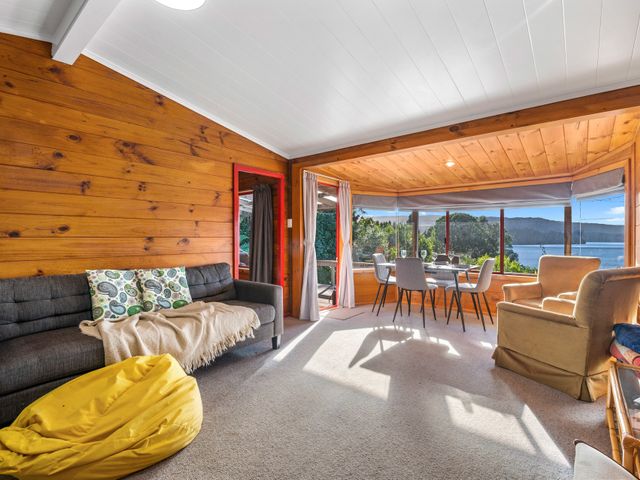 Lakeside Lookout - Lake Tarawera Holiday Home - 1134180 - photo 4