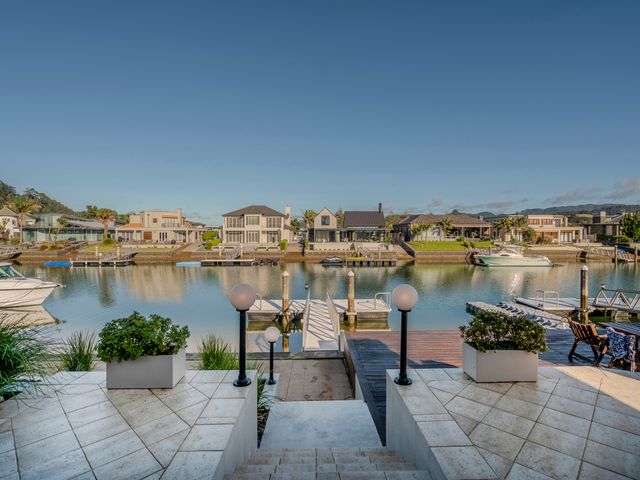 Sunset View - Pauanui Waterfront Home - 1136229 - photo 3