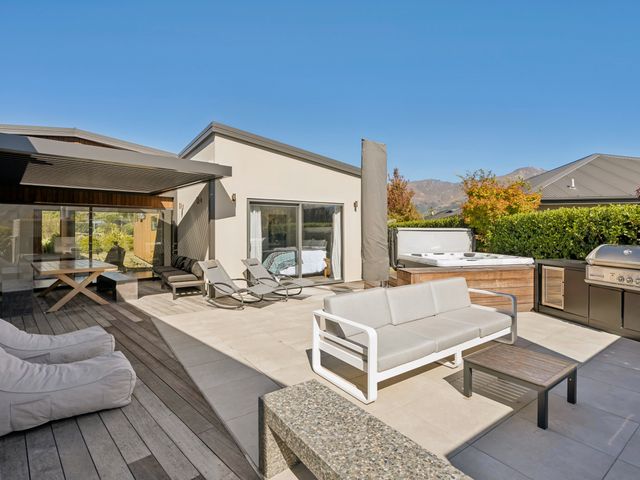 Casa Central - Wanaka Holiday Home - 1136549 - photo 5