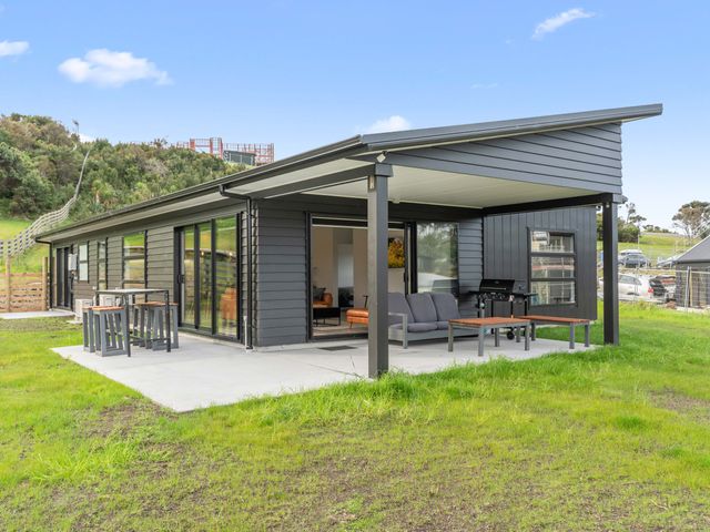 Scenic Retreat - Mangawhai Heads Holiday Home - 1137933 - photo 1