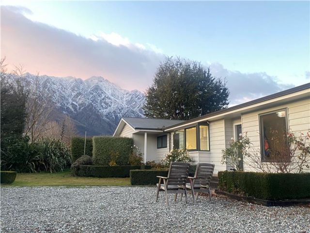 Frankton Favourite - Queenstown Holiday Home - 1138025 - photo 1