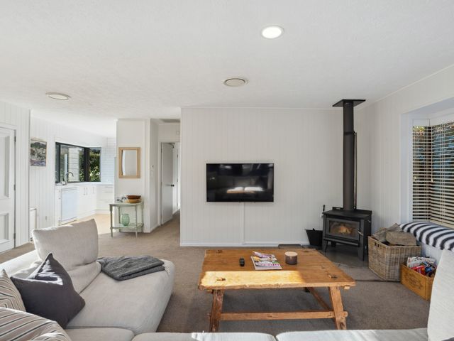 Frankton Favourite - Queenstown Holiday Home - 1138025 - photo 3